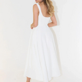 Elegantna Midi Haljina s Romantičnom Linijom