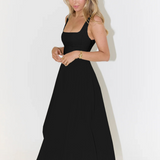 Elegantna Midi Haljina s Romantičnom Linijom