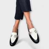 Andreja – Crne Loaferice s Metalnim Sjajem